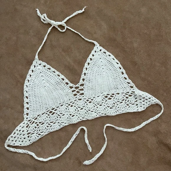 Xhilaration Floral Lightweight Shorts Size Small and Soft Crochet Bralette - Picture 4 of 16